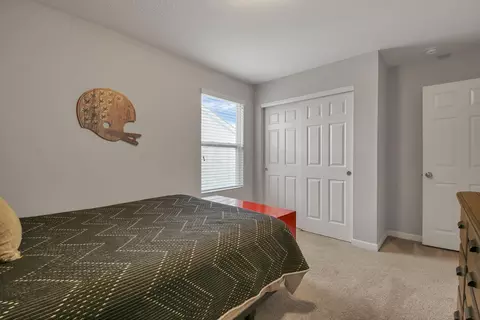 Bedroom - 4938 Farview Rd, Columbus, OH 43231 photo 4 of 14