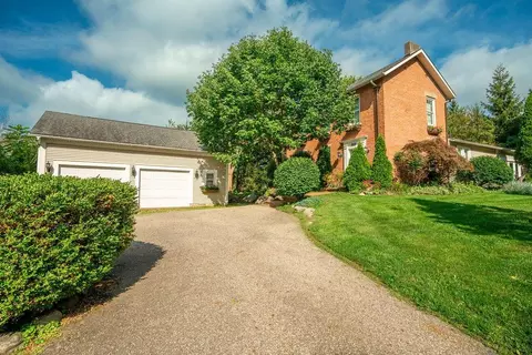 8888 Grate Park Sq, New Albany, OH 43054