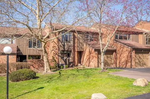 62 Glen Dr, Worthington, OH 43085