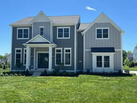 1925 Scenic Bluff Ct, Delaware, OH 43015