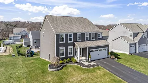 181 Auburn Dr, Newark, OH 43055
