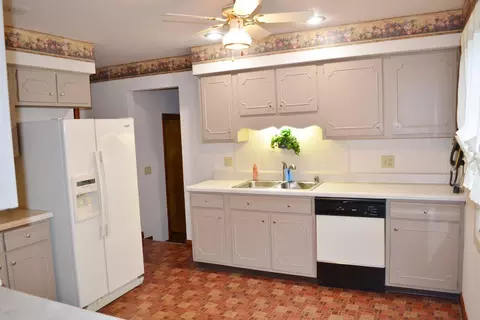 2724 Balsam Dr, Springfield, OH 45503 photo 9