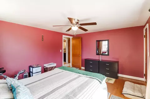 Bedroom - 280 W Angle Ave, Logan, OH 43138 photo 3 of 4