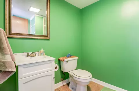 Bath - 280 W Angle Ave, Logan, OH 43138 photo 4 of 4