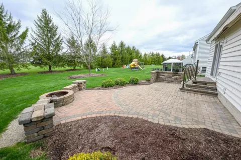 Exterior - 5850 Stevens Dr, Orient, OH 43146 photo 10 of 15