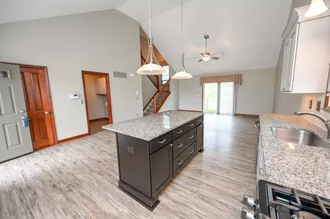 Kitchen - 5850 Stevens Dr, Orient, OH 43146 photo 3 of 18