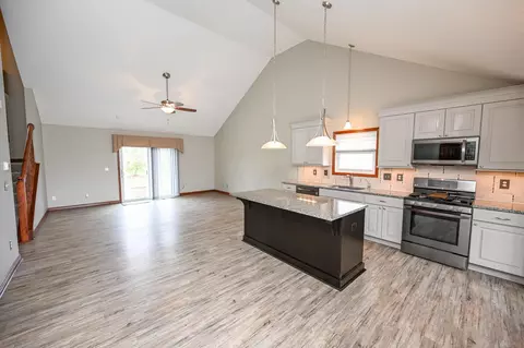 Kitchen - 5850 Stevens Dr, Orient, OH 43146 photo 11 of 18
