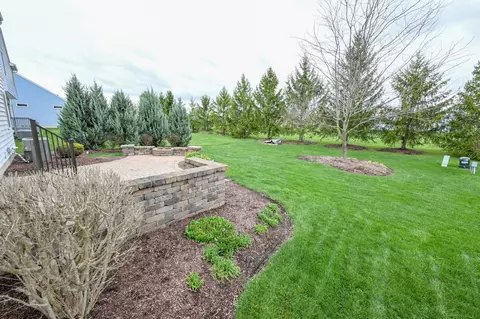 Exterior - 5850 Stevens Dr, Orient, OH 43146 photo 5 of 15