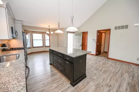 Kitchen - 5850 Stevens Dr, Orient, OH 43146 photo 6 of 18