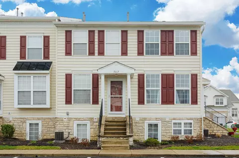 7017 Monarchos Dr #12-701, New Albany, OH 43054