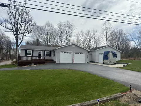 14042 Monroe Mills Rd, Howard, OH 43028