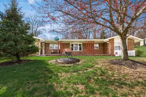 1670 Bryn Mawr Dr, Newark, OH 43055