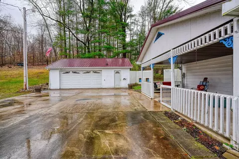 Exterior - 3664 Four Mile Rd, Jackson, OH 45640 photo 5 of 16