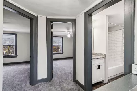Entry Way - 808 E 4th Ave, Columbus, OH 43201 photo 2 of 2