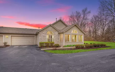 5703 Meadowood Ln, Westerville, OH 43082