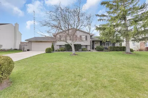 1085 Chenonceaux Dr, Marion, OH 43302