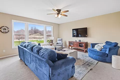 Living - 2176 Nelson Ln, Delaware, OH 43015 photo 3 of 6