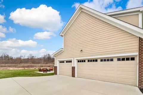 Exterior - 2176 Nelson Ln, Delaware, OH 43015 photo 5 of 8