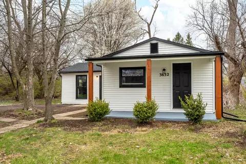 3632 Central Ave, Urbancrest, OH 43123