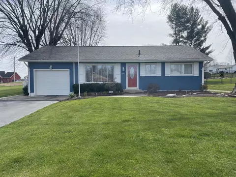 1074 W Lakeshore, Hebron, OH 43025