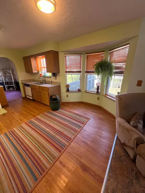 Living - 10 E Fieldstone Dr, Pataskala, OH 43062 photo 3 of 3