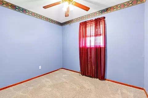 Bedroom - 61 David St, Delaware, OH 43015 photo 2 of 3