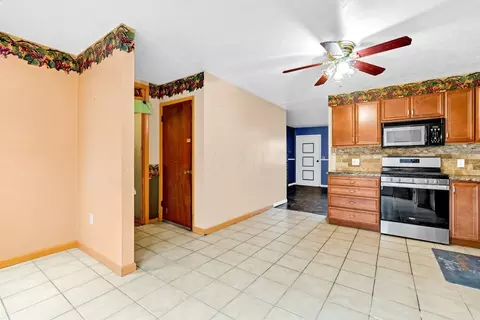 Kitchen - 61 David St, Delaware, OH 43015 photo 2 of 6