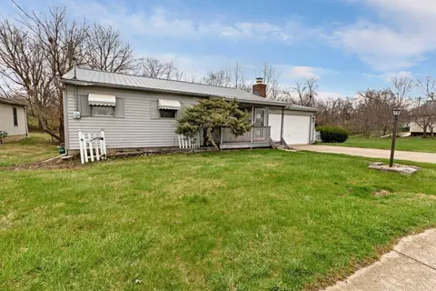 Exterior - 61 David St, Delaware, OH 43015 photo 5 of 16