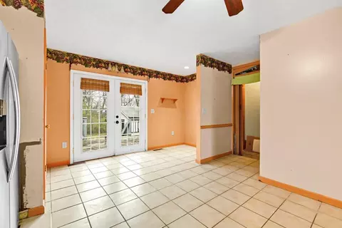 Kitchen - 61 David St, Delaware, OH 43015 photo 3 of 6