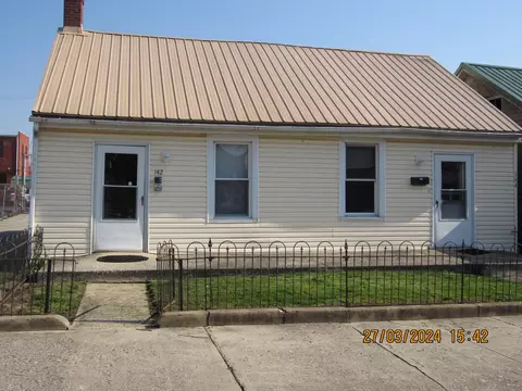 144 E Franklin St, Circleville, OH 43113 photo 2