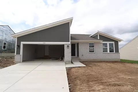 1525 Arden Bnd, Fairborn, OH 45324