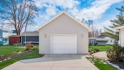 Exterior - 28 Julia St, Hebron, OH 43025 photo 2 of 16