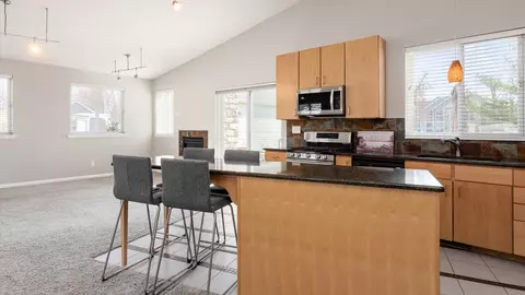 Kitchen - 28 Julia St, Hebron, OH 43025 photo 1 of 4