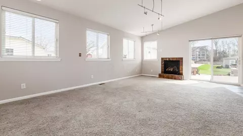 Living - 28 Julia St, Hebron, OH 43025 photo 2 of 2