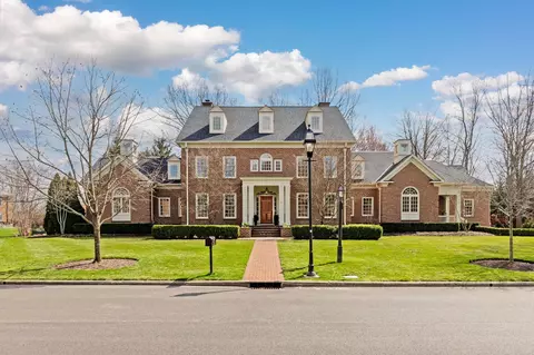30 Wiveliscombe, New Albany, OH 43054