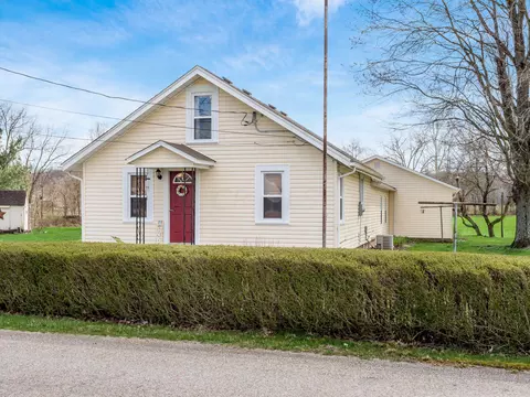 18180 Claypool Rd, Newark, OH 43056