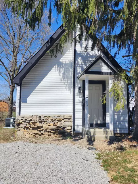 1285 Franklin St, Lewis Center, OH 43035