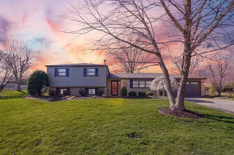 11 Fay Dr, Enon, OH 45323