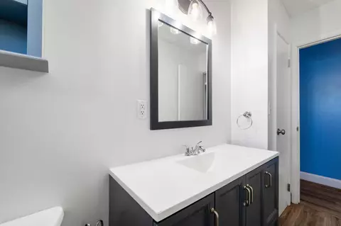 Bath - 1403 Trachsel Ave, Marion, OH 43302 photo 4 of 5