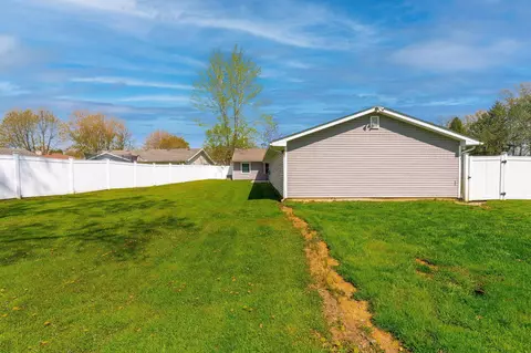 Exterior - 1403 Trachsel Ave, Marion, OH 43302 photo 17 of 18