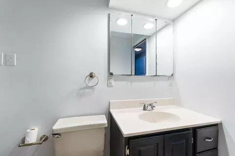 Bath - 1403 Trachsel Ave, Marion, OH 43302 photo 5 of 5