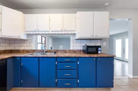 Kitchen - 1403 Trachsel Ave, Marion, OH 43302 photo 1 of 4