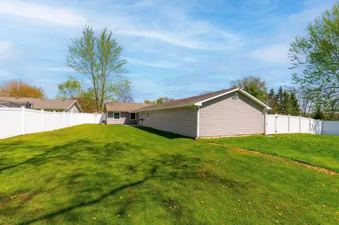 Exterior - 1403 Trachsel Ave, Marion, OH 43302 photo 13 of 18