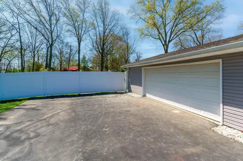 Exterior - 1403 Trachsel Ave, Marion, OH 43302 photo 9 of 18