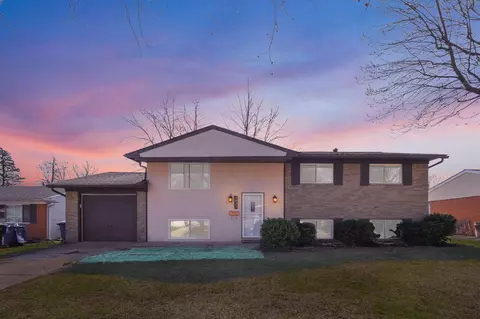 5025 Labelle Dr, Columbus, OH 43232
