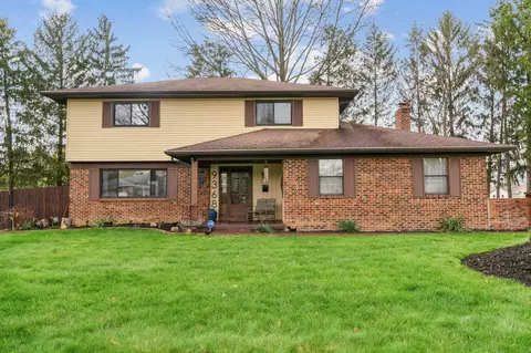 9368 Circle Dr E, Pickerington, OH 43147