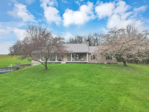 13472 National Rd, Thornville, OH 43076