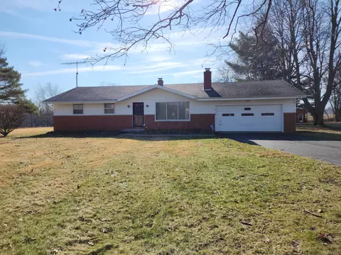 10047 Loop Rd, Millersport, OH 43046
