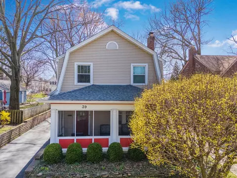 Exterior - 39 E Torrence Rd, Columbus, OH 43214 photo 7 of 15