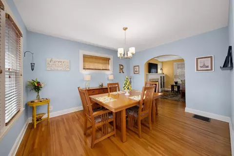 Dining - 39 E Torrence Rd, Columbus, OH 43214 photo 2 of 2